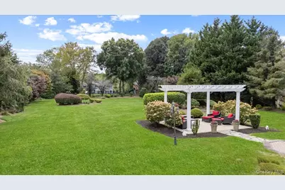 58 Rofay Drive, East Northport, NY 11731 - Photo 32