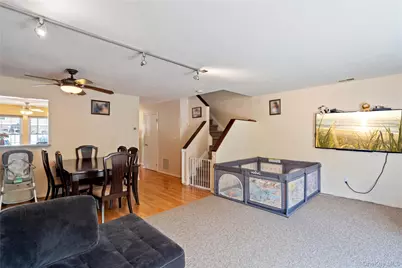 37 Stratford Green, Farmingdale, NY 11735 - Photo 10