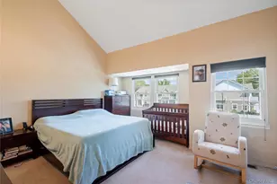 37 Stratford Green, Farmingdale, NY 11735 - Photo 18