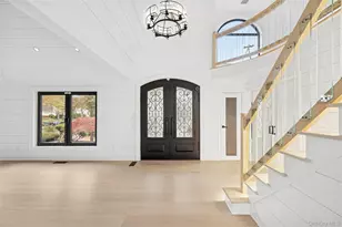 4 Miller Farms Ct, Miller Place, NY 11764 - Photo 4