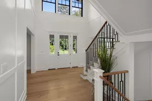 64 Saw Mill Rd, Cold Spring Harbor, NY 11724 - Photo 6