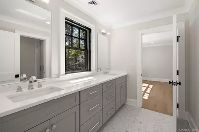 64 Saw Mill Road, Cold Spring Harbor, NY 11724 - Photo 30