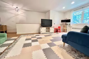 224-44 Kingsbury Ave, Bayside, NY 11364 - Photo 10