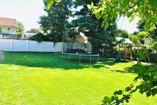 154 Elmwood St, Westbury, NY 11590 - Photo 2