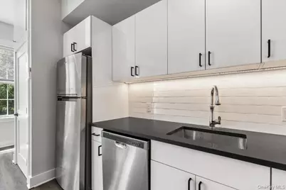 49 Beekman Avenue #6, Sleepy Hollow, NY 10591 - Photo 8