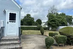 957 N Fulton Ave, Lindenhurst, NY 11757 - Photo 24