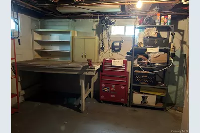 957 N Fulton Avenue, Lindenhurst, NY 11757 - Photo 22