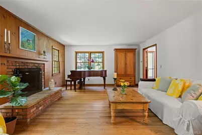 26 S Menantic Road, Shelter Island, NY 11964 - Photo 14