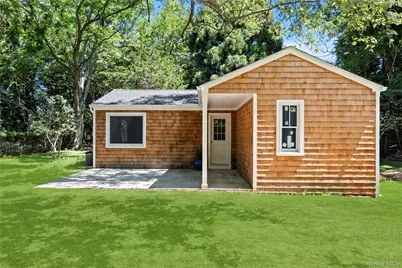 26 S Menantic Road, Shelter Island, NY 11964 - Photo 38