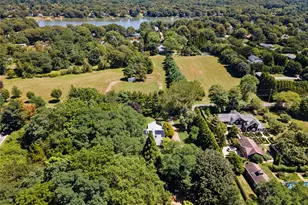 26 S Menantic Rd, Shelter Island, NY 11964 - Photo 40