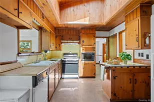 26 S Menantic Rd, Shelter Island, NY 11964 - Photo 18