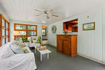 26 S Menantic Road, Shelter Island, NY 11964 - Photo 24