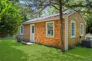 26 S Menantic Rd, Shelter Island, NY 11964 - Photo 8