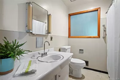 26 S Menantic Road, Shelter Island, NY 11964 - Photo 30