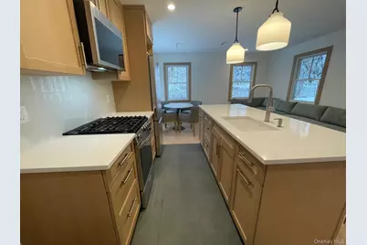 26 S Menantic Road, Shelter Island, NY 11964 - Photo 4