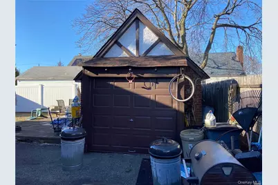 819 Edward Street, Baldwin, NY 11510 - Photo 4