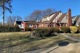 819 Edward St, Baldwin, NY 11510 - Photo 2