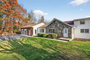 412 Ruskey Ln, Hyde Park, NY 12538 - Photo 2