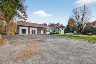 412 Ruskey Ln, Hyde Park, NY 12538 - Photo 4