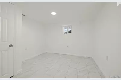 1 Atna Drive, Amityville, NY 11701 - Photo 20