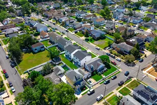 2092 Hoffman Ave, Elmont, NY 11003 - Photo 38