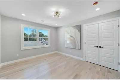 2092 Hoffman Avenue, Elmont, NY 11003 - Photo 20