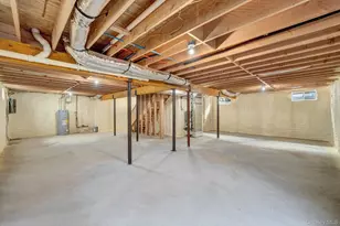 2092 Hoffman Ave, Elmont, NY 11003 - Photo 36