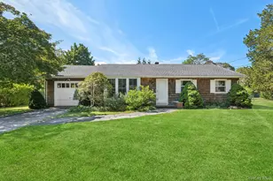 35 Bayberry Ln, Sag Harbor, NY 11963 - Photo 4