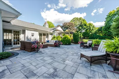 5 Fleetwood Drive, Huntington, NY 11743 - Photo 38