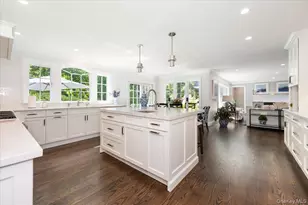 5 Fleetwood Dr, Huntington, NY 11743 - Photo 10