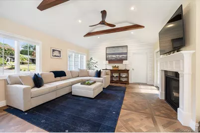 5 Fleetwood Drive, Huntington, NY 11743 - Photo 8