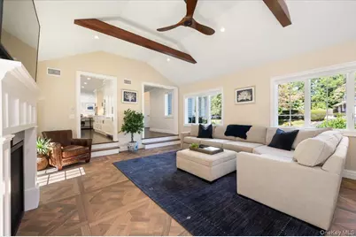 5 Fleetwood Drive, Huntington, NY 11743 - Photo 4