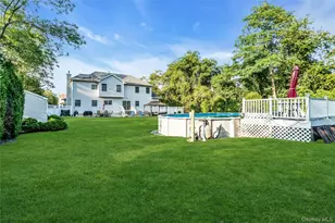 3 Danamarie Ln, Patchogue, NY 11772 - Photo 32