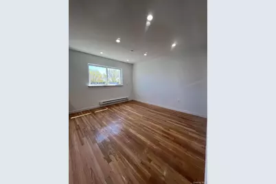 718 Rosedale Avenue, Bronx, NY 10473 - Photo 2