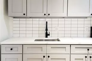 284 Liberty St, Newburgh, NY 12550 - Photo 10