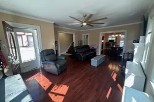 452 Macatee Pl, Mineola, NY 11501 - Photo 8