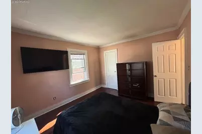 452 Macatee Place, Mineola, NY 11501 - Photo 18