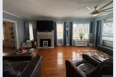 456 Macatee Place, Mineola, NY 11501 - Photo 6