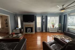 456 Macatee Pl, Mineola, NY 11501 - Photo 6