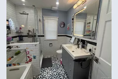 456 Macatee Place, Mineola, NY 11501 - Photo 24