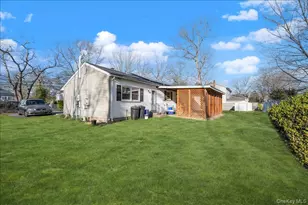 112 King St, Bay Shore, NY 11706 - Photo 22