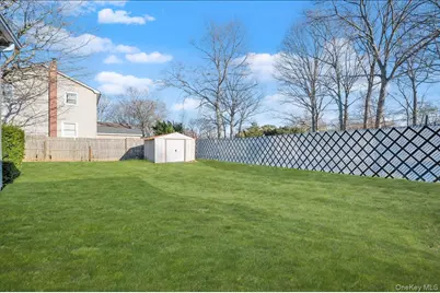 112 King Street, Bay Shore, NY 11706 - Photo 20