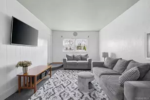 112 King St, Bay Shore, NY 11706 - Photo 14