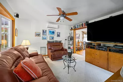 23 Nassau Road, Great Neck, NY 11021 - Photo 12