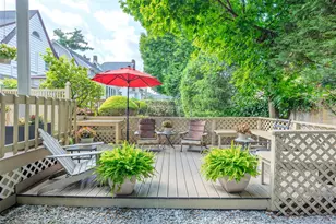 23 Nassau Rd, Great Neck, NY 11021 - Photo 32