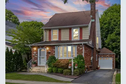 23 Nassau Road, Great Neck, NY 11021 - Photo 1