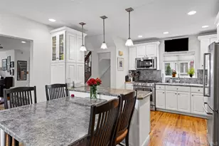 23 Nassau Rd, Great Neck, NY 11021 - Photo 10