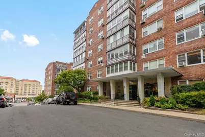 1 Washington Square Washington Square #1D, Larchmont, NY 10538 - Photo 1