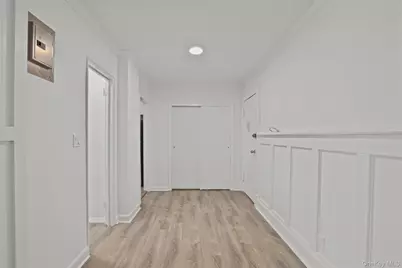 555 Bronx River Rd #1J, Yonkers, NY 10704 - Photo 2