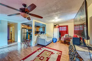 20 Lupidia St, Amityville, NY 11701 - Photo 4